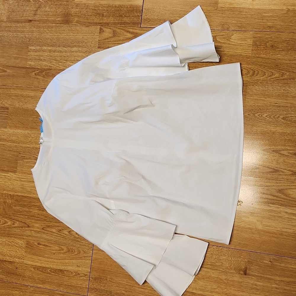 J. McLaughlin white bell sleeve top XS